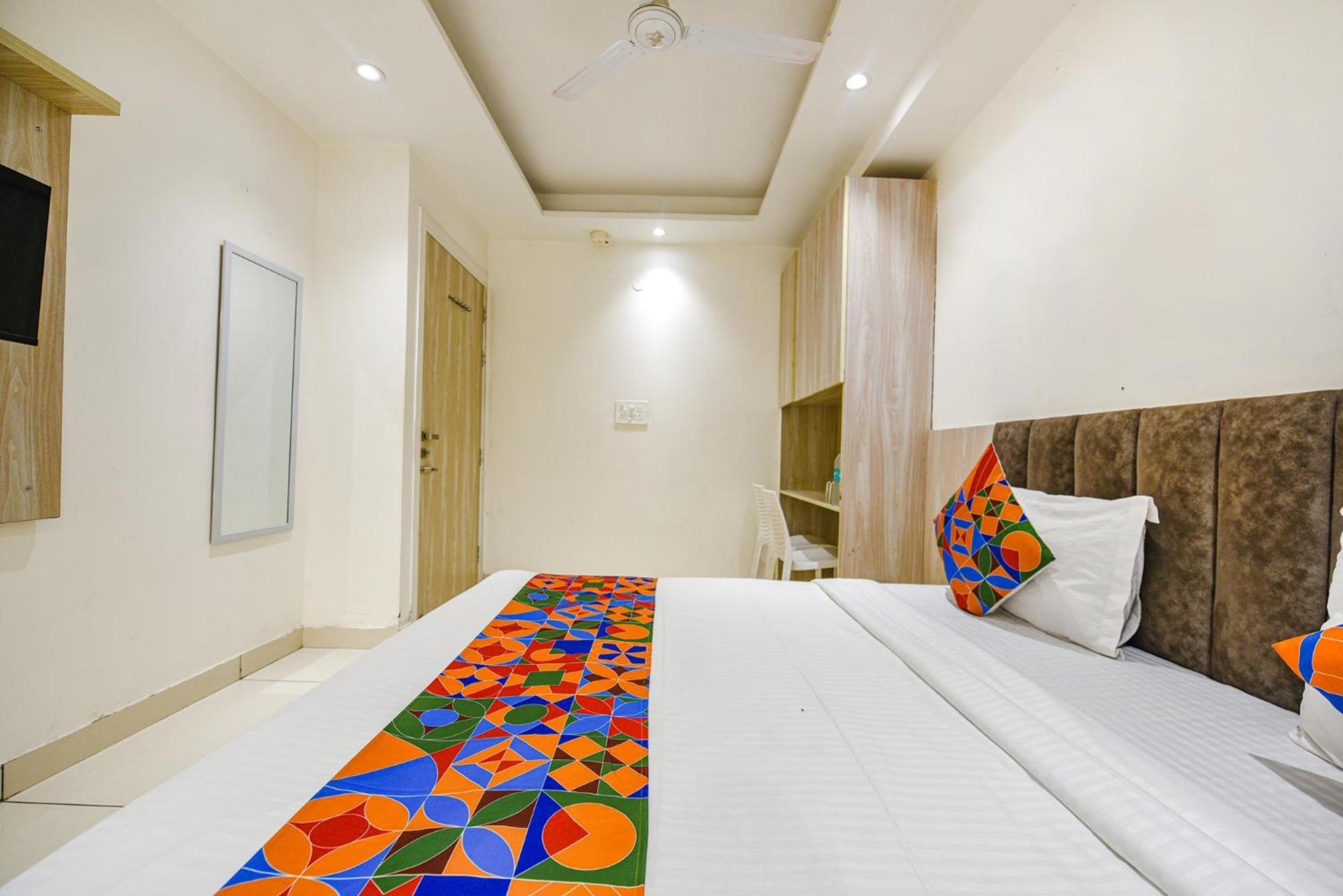 Fabhotel Luxury Inn Near Adarsh Nagar Metro เดลี ภายนอก รูปภาพ