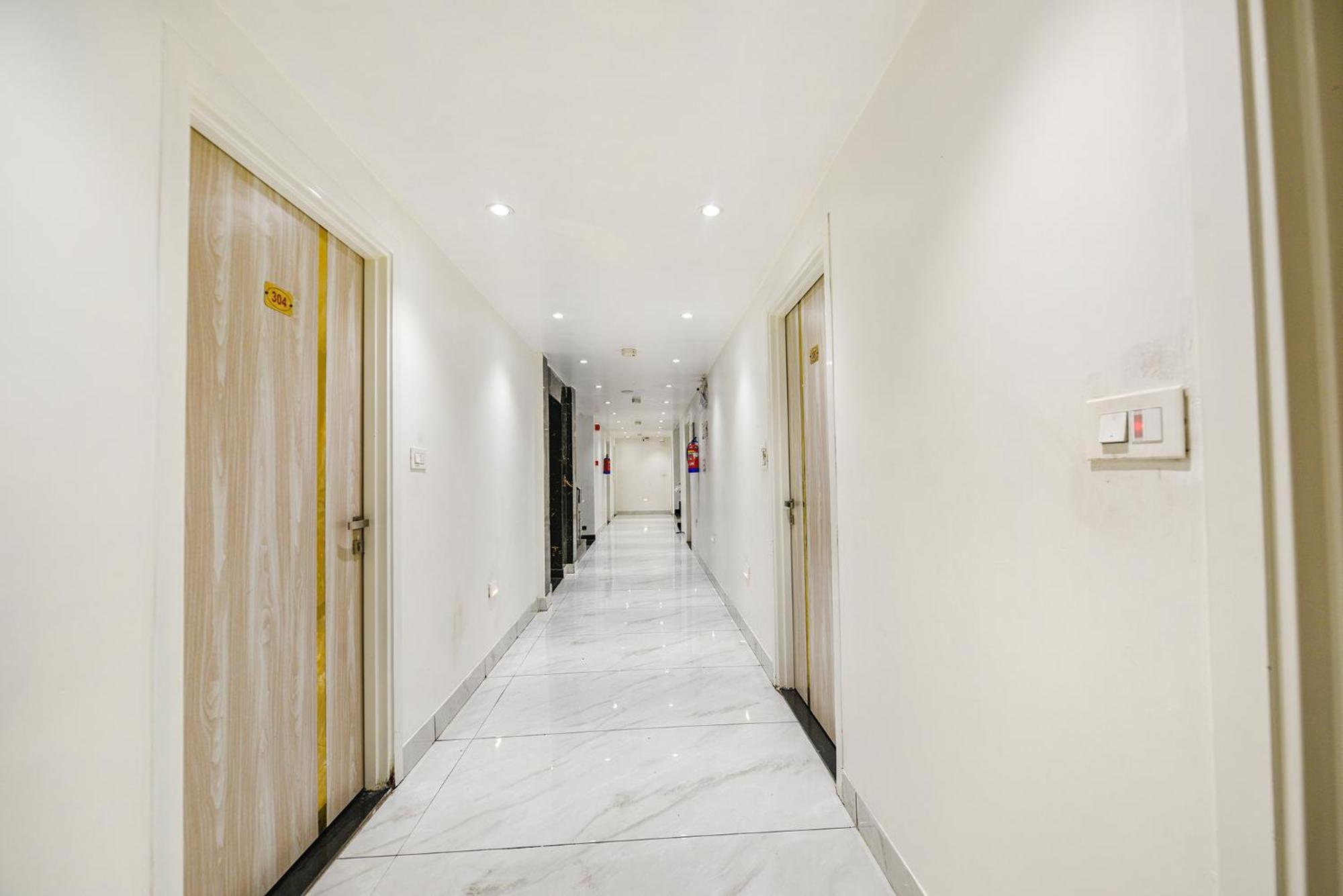 Fabhotel Luxury Inn Near Adarsh Nagar Metro เดลี ภายนอก รูปภาพ