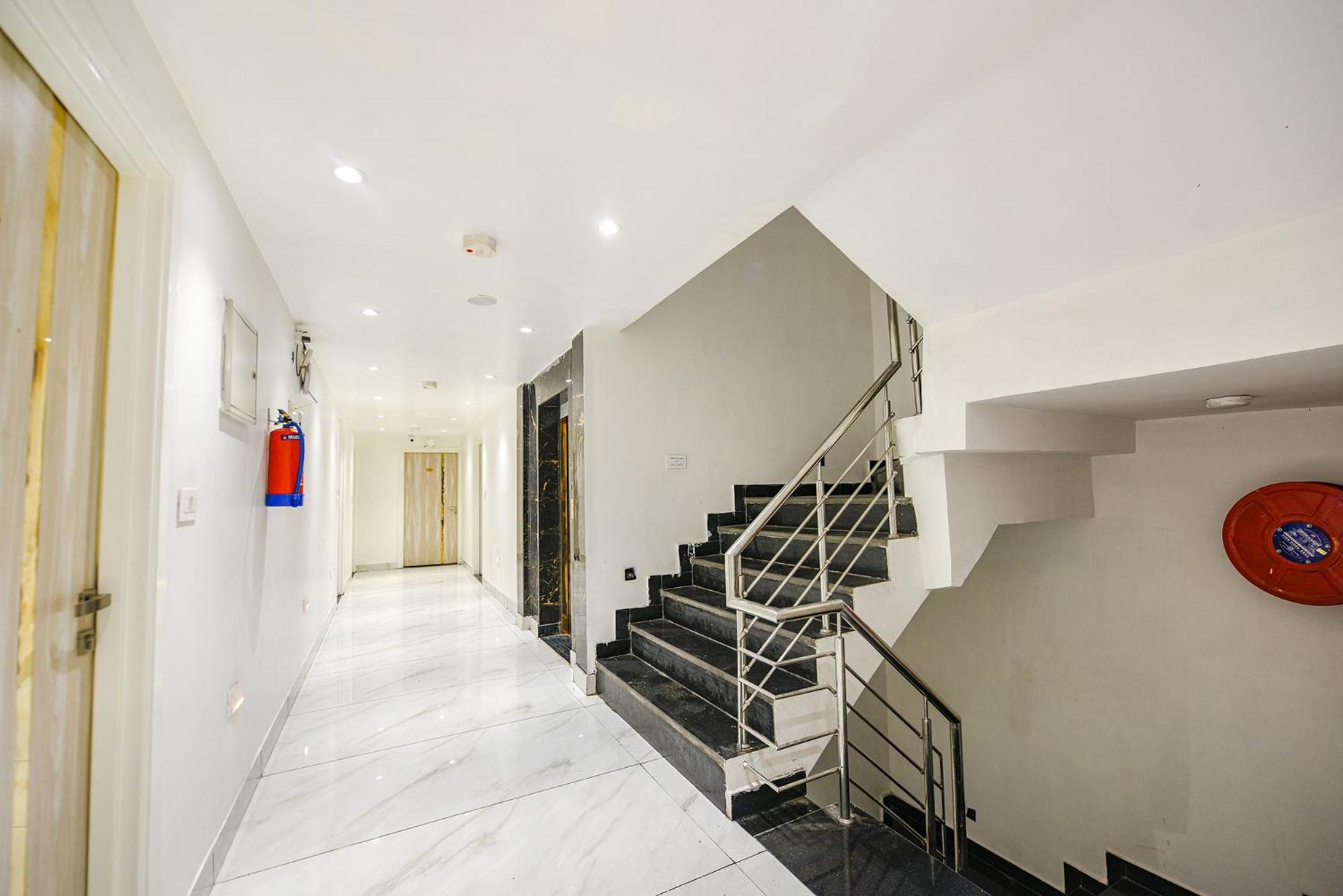 Fabhotel Luxury Inn Near Adarsh Nagar Metro เดลี ภายนอก รูปภาพ