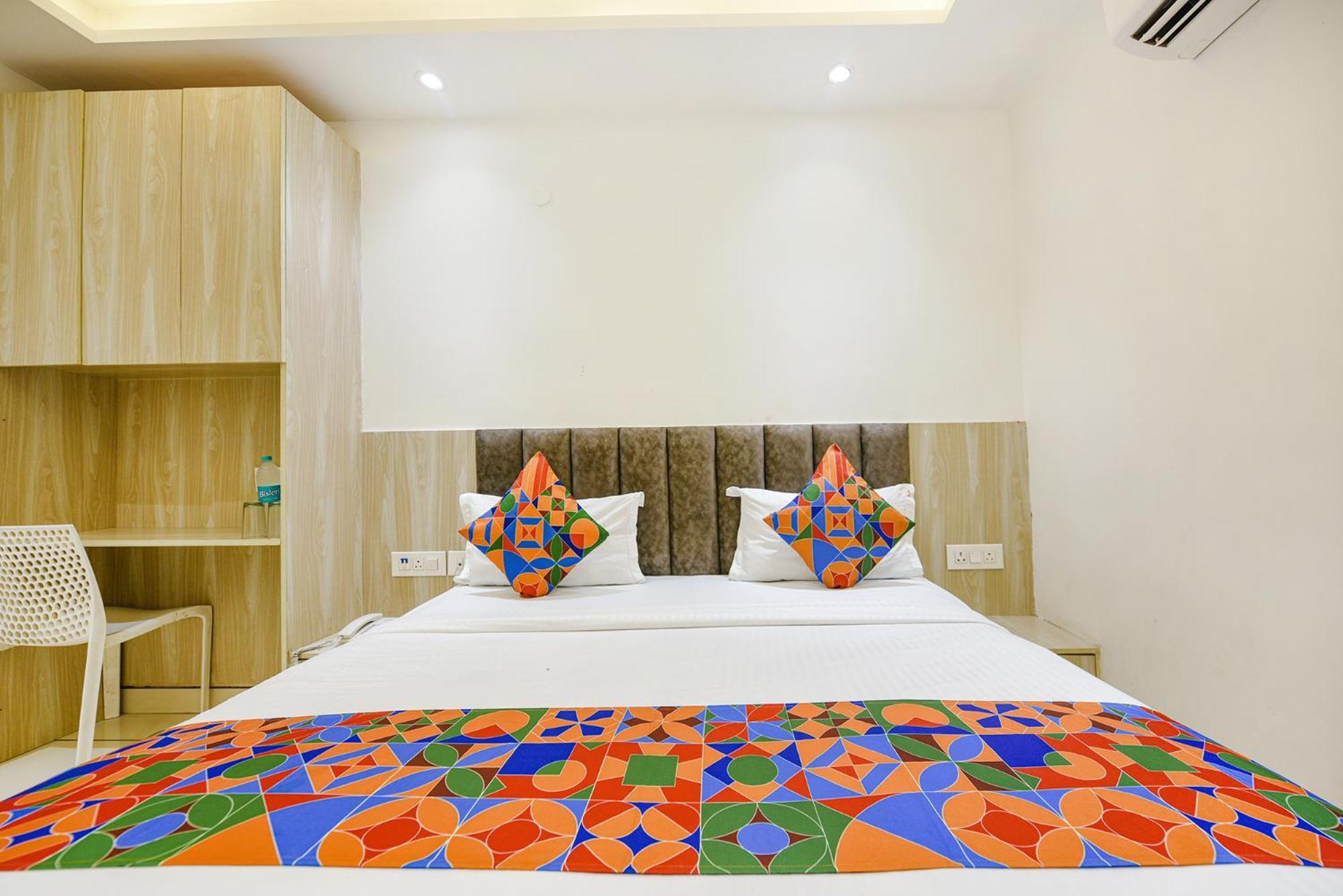 Fabhotel Luxury Inn Near Adarsh Nagar Metro เดลี ภายนอก รูปภาพ